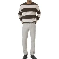 Gestreifter Pullover