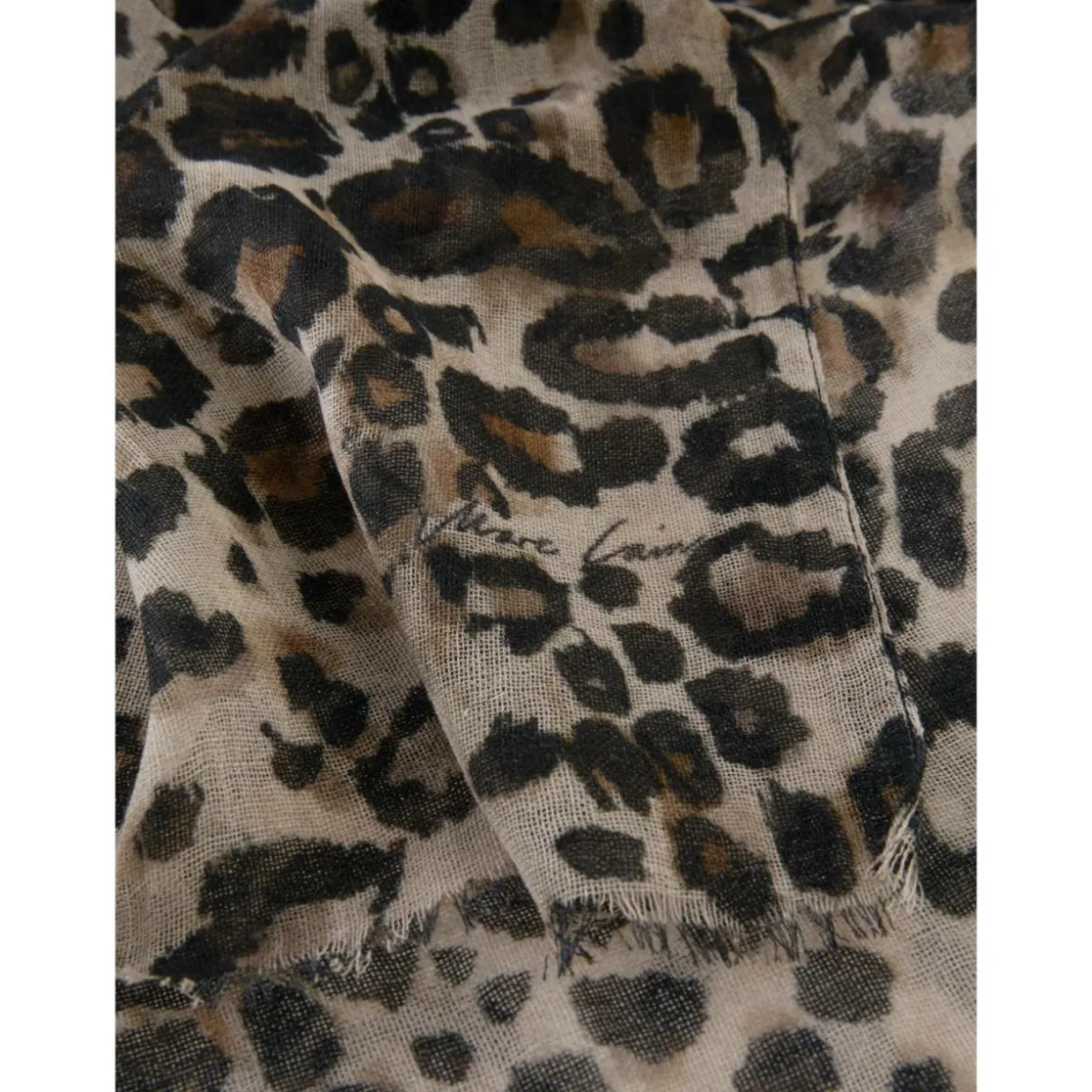 Leo-Print Schal