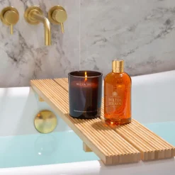 Mesmerising Oudh Accord & Gold Signature Scented Candle (Single Wick)