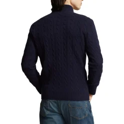 Pullover mit Zopfmuster