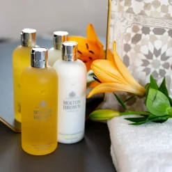 Purifying Shampoo With Indian Cress