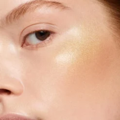 Soleil de Feu Glow Highlighter
