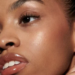 Strobe Beam Liquid Blush